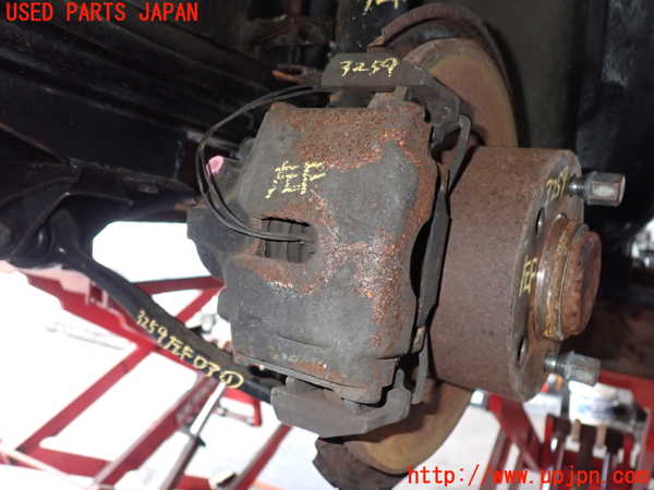 2UPJ-32594085]BMW 520i (E28)(不明)左フロントキャリパー 中古_m0001.jpg