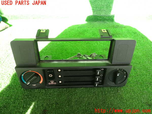2UPJ-32596066]BMW 520i (E28)(不明)エアコンスイッチ1 中古_m0001.jpg