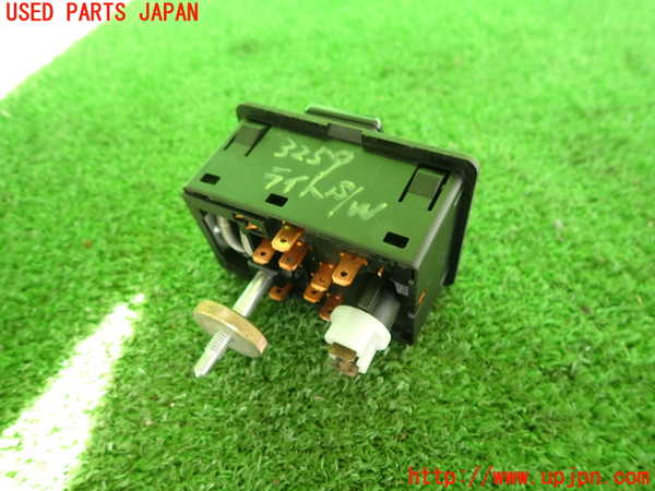 2UPJ-32596285]BMW 520i (E28)(不明)ライトスイッチ 中古_m0002.jpg