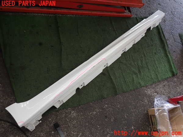 2UPJ-32601390]BMW アクティブハイブリッド5(AH5)(FZ35)(F10)右サイドステップ 中古_m0001.jpg