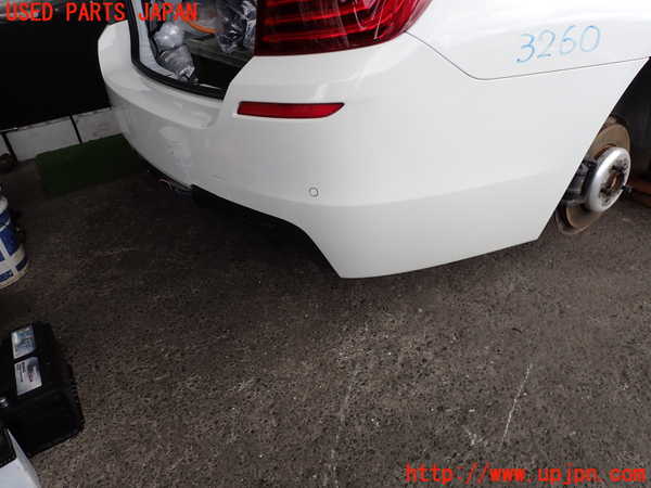 2UPJ-32601610]BMW アクティブハイブリッド5(AH5)(FZ35)(F10)リアバンパー Mスポーツ 中古_m0001.jpg