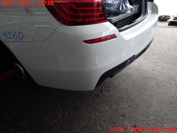 2UPJ-32601610]BMW アクティブハイブリッド5(AH5)(FZ35)(F10)リアバンパー Mスポーツ 中古_m0002.jpg