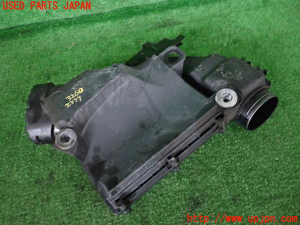 2UPJ-32602560]BMW アクティブハイブリッド5(AH5)(FZ35)(F10)エアクリーナーボックス 中古_m0003.jpg