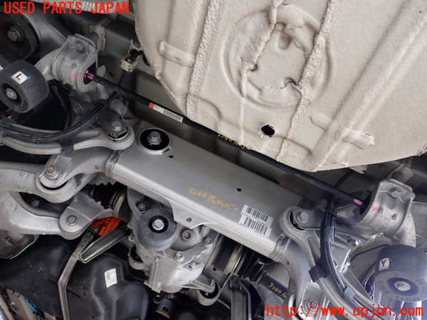 2UPJ-32605445]BMW アクティブハイブリッド5(AH5)(FZ35)(F10)リアスタビライザー 中古_m0001.jpg