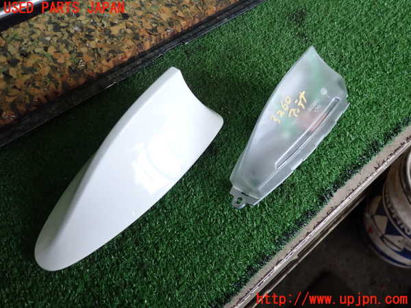2UPJ-32606550]BMW アクティブハイブリッド5(AH5)(FZ35)(F10)アンテナ 中古_m0001.jpg