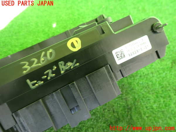 2UPJ-32606741]BMW アクティブハイブリッド5(AH5)(FZ35)(F10)ヒューズボックス1 中古_m0002.jpg