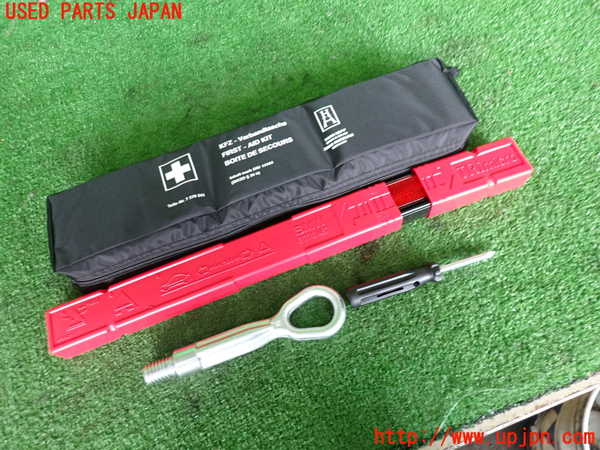 2UPJ-32607805]BMW アクティブハイブリッド5(AH5)(FZ35)(F10)車載工具 中古_m0001.jpg