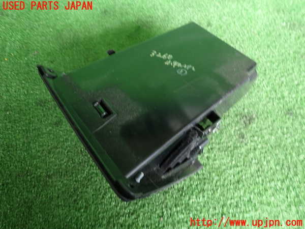 2UPJ-32607841]BMW アクティブハイブリッド5(AH5)(FZ35)(F10)小物入れ1 中古_m0002.jpg