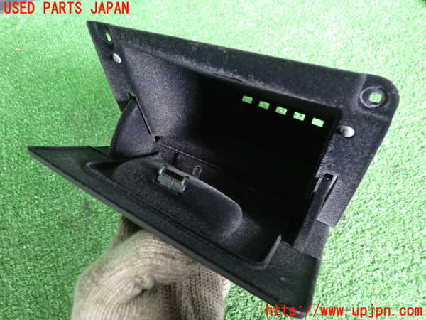2UPJ-32607841]BMW アクティブハイブリッド5(AH5)(FZ35)(F10)小物入れ1 中古_m0003.jpg