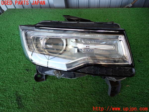 2UPJ-32621130]ジープ・グランドチェロキー(WK36T)右ヘッドライト HID 中古_m0001.jpg