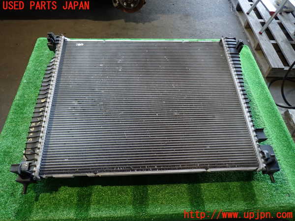 2UPJ-32622321]ジープ・グランドチェロキー(WK36T)ラジエーター1 中古_m0001.jpg