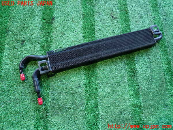 2UPJ-32622481]ジープ・グランドチェロキー(WK36T)オイルクーラー1 中古_m0002.jpg