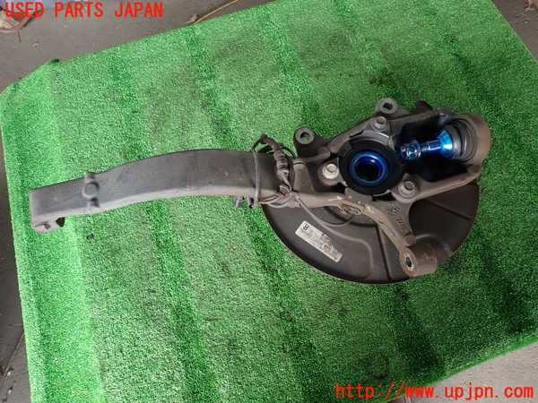 2UPJ-32624290]ジープ・グランドチェロキー(WK36T)右フロントナックルハブ 中古_m0002.jpg