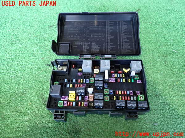 2UPJ-32626741]ジープ・グランドチェロキー(WK36T)ヒューズボックス1 中古_m0002.jpg