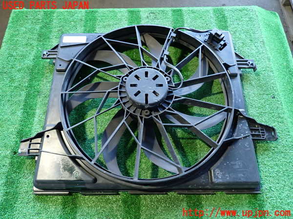 2UPJ-32626836]ジープ・グランドチェロキー(WK36T)電動ファン1 中古_m0001.jpg