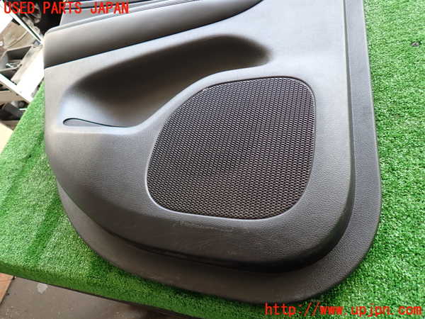 2UPJ-32621324]ジープ・グランドチェロキー(WK36T)左後ドア内張り 中古_m0002.jpg