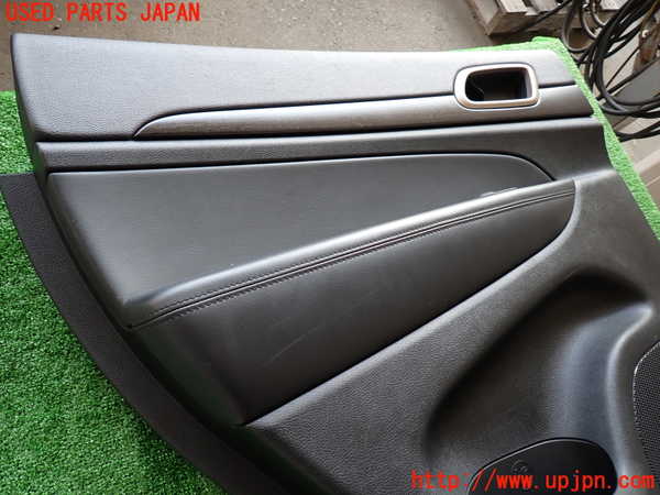 2UPJ-32621324]ジープ・グランドチェロキー(WK36T)左後ドア内張り 中古_m0003.jpg