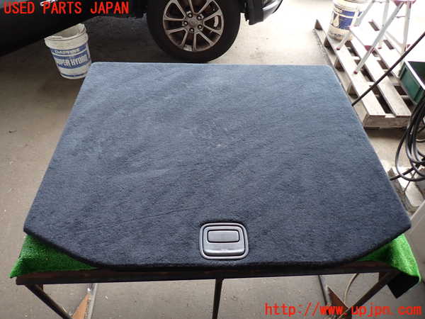 2UPJ-32627771]ジープ・グランドチェロキー(WK36T)ラゲッジトレイ1 中古_m0001.jpg