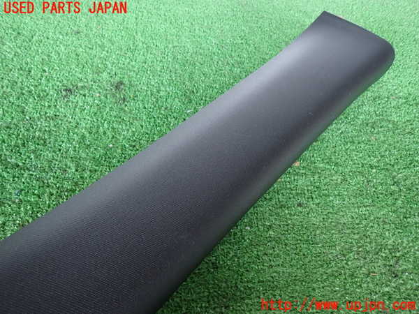 2UPJ-32627655]ジープ・グランドチェロキー(WK36T)右フロントピラートリム 中古_m0002.jpg