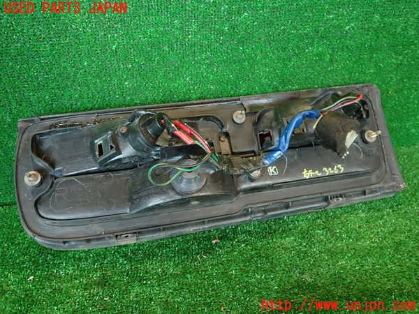 2UPJ-32631530]フェアレディZ(GCZ32)右テールランプ 中古_m0003.jpg