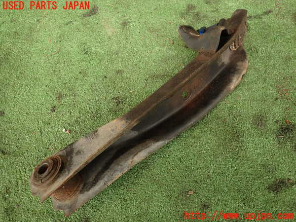 2UPJ-32635176]フェアレディZ(GCZ32)右フロントロアアーム1 中古_m0003.jpg
