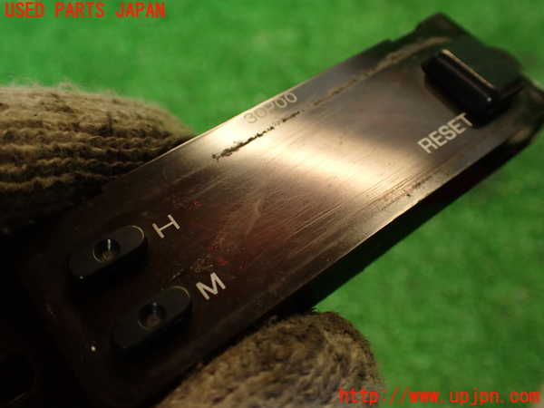 2UPJ-32637850]フェアレディZ(GCZ32)時計 中古_m0002.jpg