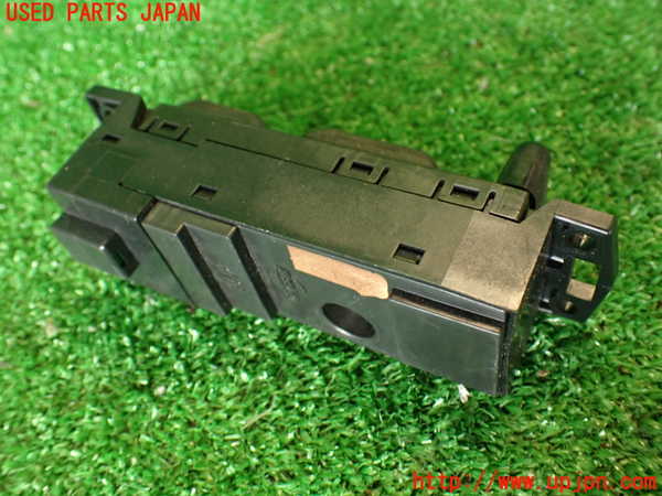 2UPJ-32636240]フェアレディZ(GCZ32)右パワーウィンドウスイッチ 中古_m0004.jpg