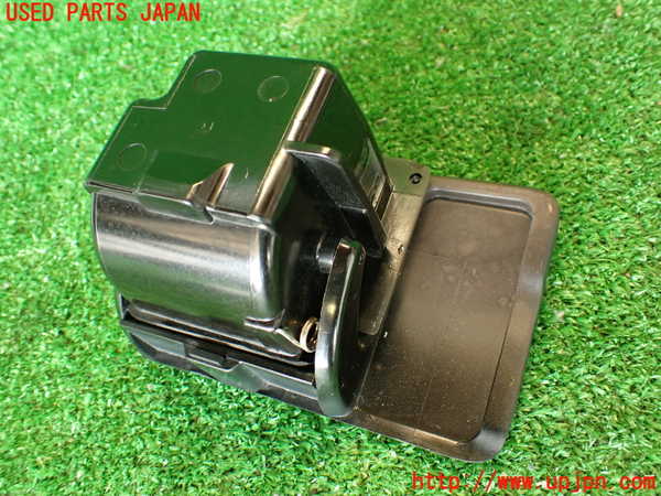 2UPJ-32637821]フェアレディZ(GCZ32)灰皿1 中古_m0004.jpg