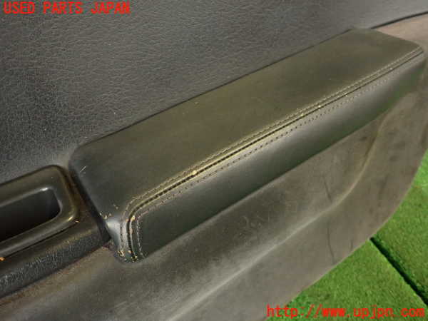 2UPJ-32631234]フェアレディZ(GCZ32)右ドア内張り 中古_m0003.jpg