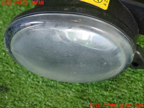 2UPJ-32641180]ベンツ GLA180 X156(156942)右フォグ 中古_m0002.jpg