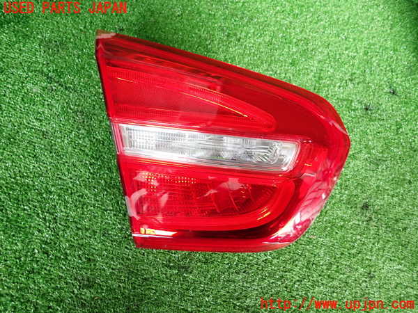 2UPJ-32641552]ベンツ GLA180 X156(156942)左リアフィニッシャー 中古_m0001.jpg