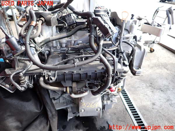 2UPJ-32642010]ベンツ GLA180 X156(156942)エンジン 270910 中古_m0003.jpg