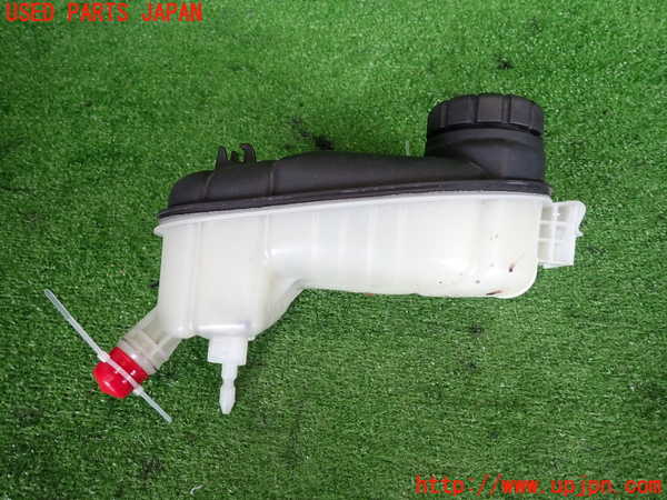 2UPJ-32642410]ベンツ GLA180 X156(156942)ラジエータータンク 中古_m0002.jpg