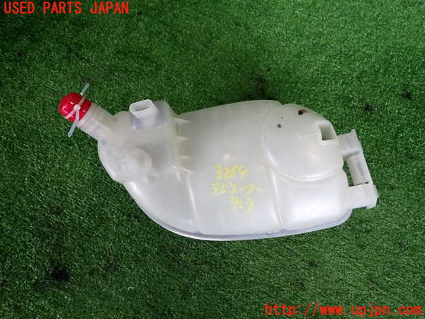 2UPJ-32642410]ベンツ GLA180 X156(156942)ラジエータータンク 中古_m0003.jpg