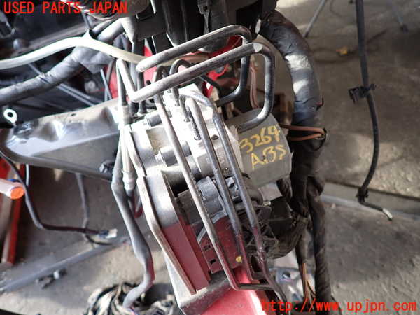 2UPJ-32644040]ベンツ GLA180 X156(156942)ABSアクチュエーター 中古_m0001.jpg