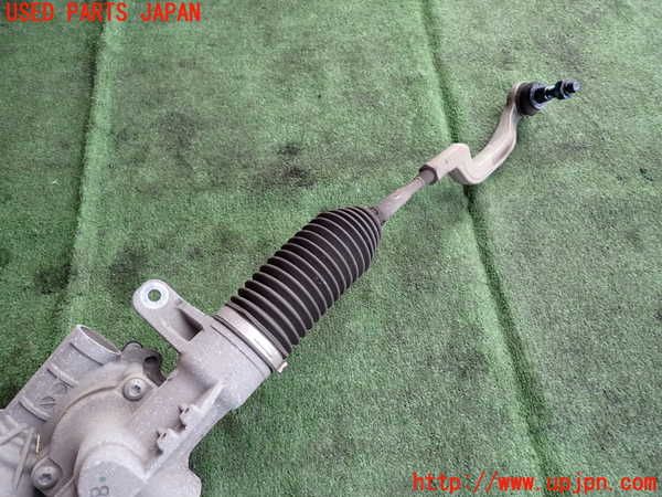 2UPJ-32644235]ベンツ GLA180 X156(156942)パワステギアボックス 中古_m0002.jpg