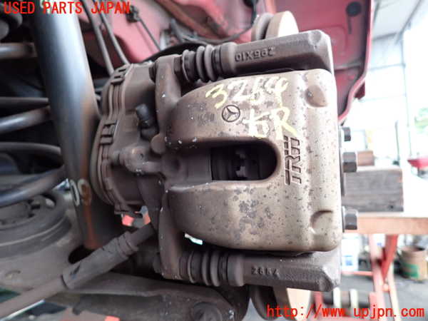 2UPJ-32644090]ベンツ GLA180 X156(156942)右リアキャリパー 中古_m0001.jpg