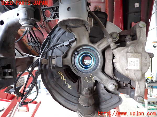 2UPJ-32644295]ベンツ GLA180 X156(156942)左フロントナックルハブ 中古_m0002.jpg