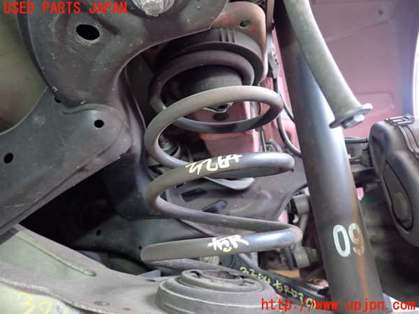 2UPJ-32645100]ベンツ GLA180 X156(156942)右リアスプリング 中古_m0001.jpg