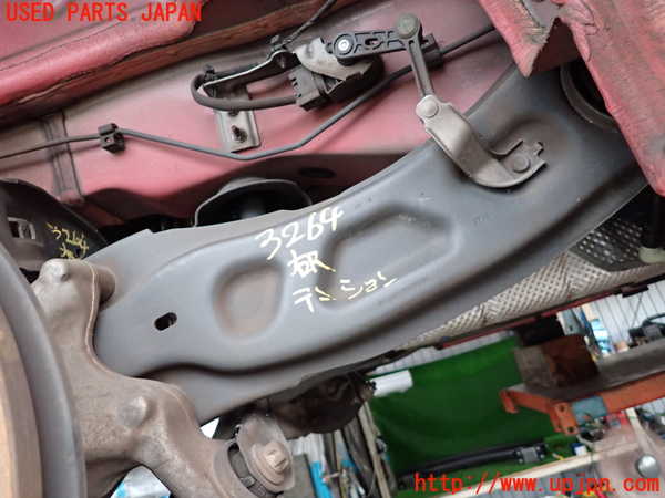 2UPJ-32645325]ベンツ GLA180 X156(156942)右リアテンションロッド 中古_m0001.jpg