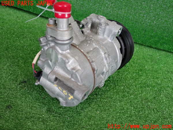 2UPJ-32646025]ベンツ GLA180 X156(156942)エアコンコンプレッサー 中古_m0002.jpg