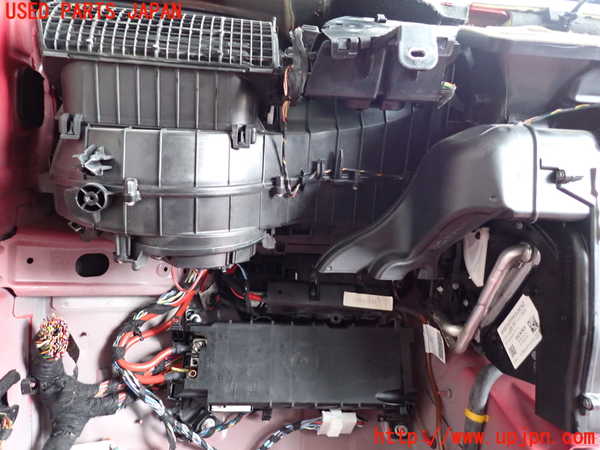 2UPJ-32646081]ベンツ GLA180 X156(156942)エバポレーター1 中古_m0004.jpg