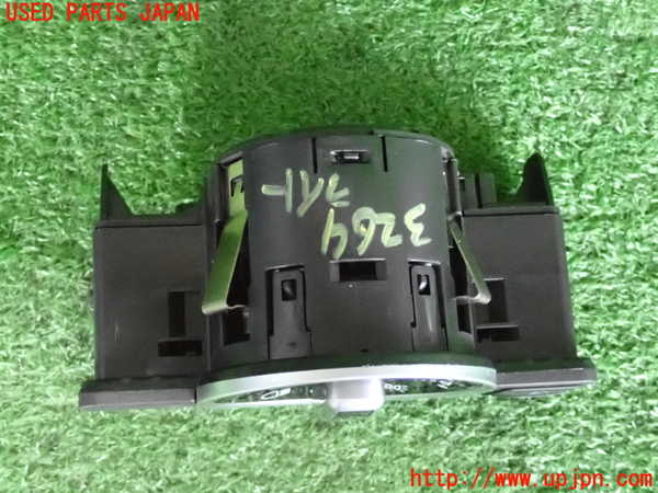 2UPJ-32646285]ベンツ GLA180 X156(156942)ライトスイッチ 中古_m0002.jpg