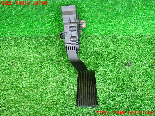 2UPJ-32646381]ベンツ GLA180 X156(156942)センサー1(アクセルペダル) 中古_m0001.jpg