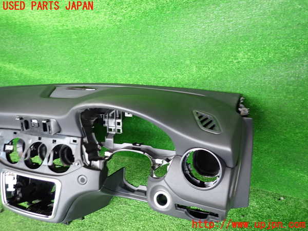 2UPJ-32647505]ベンツ GLA180 X156(156942)ダッシュボード 中古_m0002.jpg