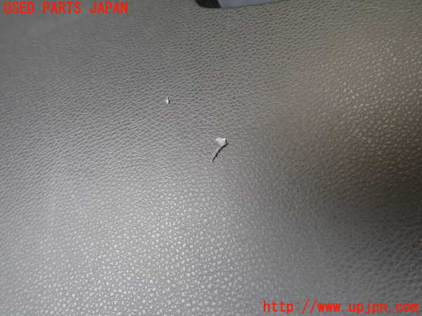 2UPJ-32647516]ベンツ GLA180 X156(156942)グローブボックス1 中古_m0002.jpg