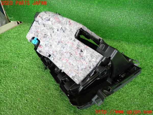 2UPJ-32647516]ベンツ GLA180 X156(156942)グローブボックス1 中古_m0004.jpg
