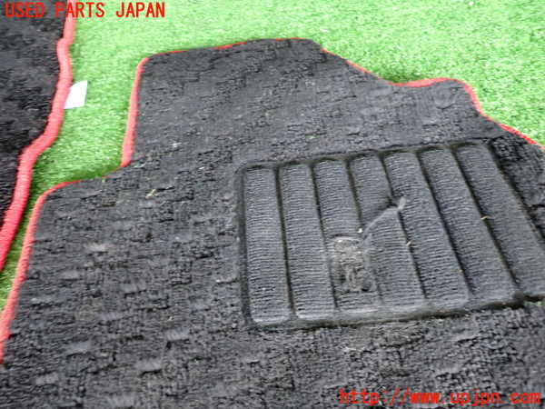 2UPJ-32647800]ベンツ GLA180 X156(156942)フロアマット 中古_m0003.jpg