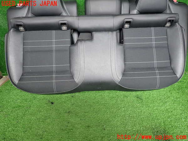 2UPJ-32647385]ベンツ GLA180 X156(156942)リアシート 中古_m0002.jpg