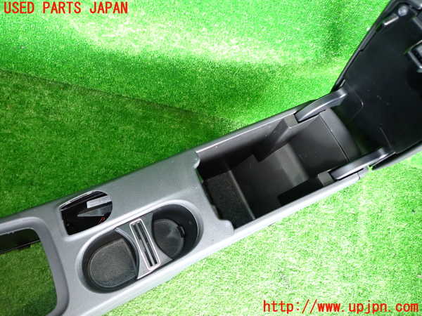 2UPJ-32647540]ベンツ GLA180 X156(156942)センターコンソール 中古_m0003.jpg